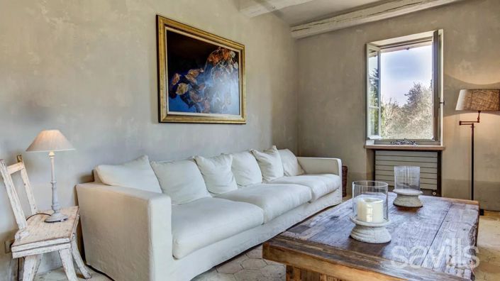 Image No.8-6 Bed House for sale