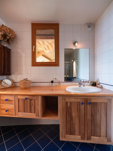Image No.13-6 Bed House for sale