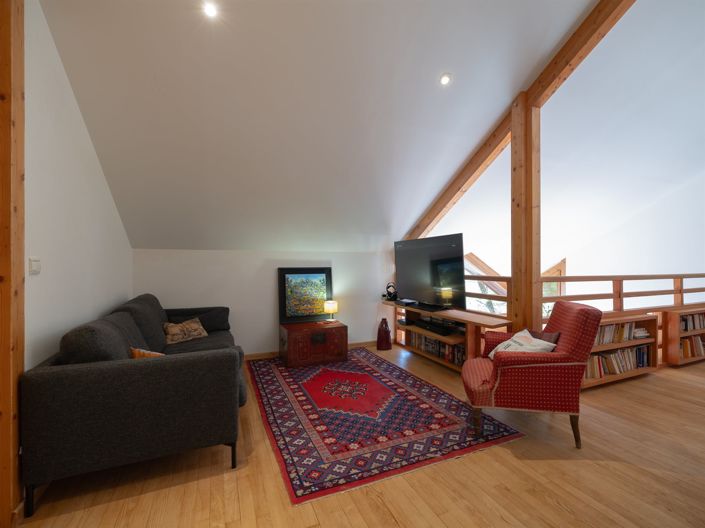 Image No.15-6 Bed House for sale