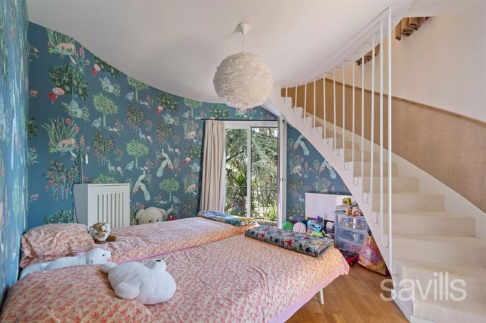 Image No.12-7 Bed House for sale