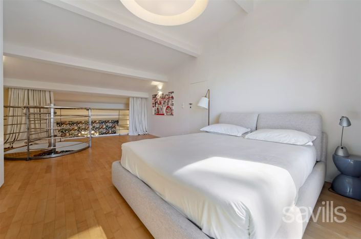 Image No.43-7 Bed House for sale