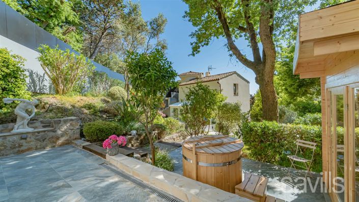 Image No.2-4 Bed House for sale