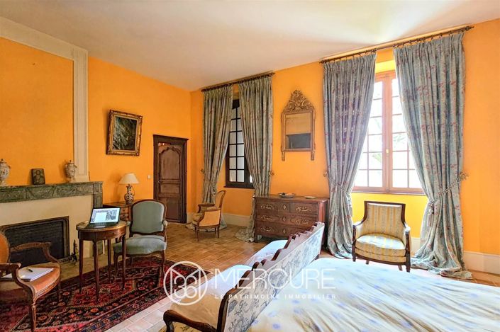 Image No.9-7 Bed Property for sale