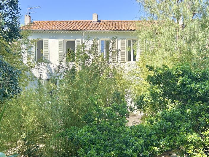 Image No.16-7 Bed House for sale