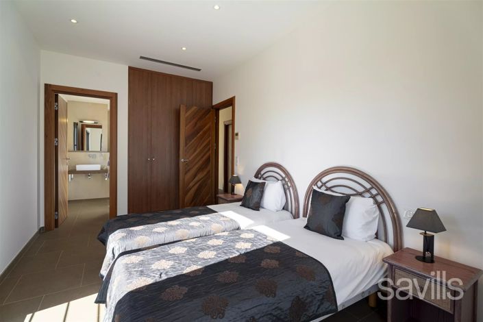 Image No.10-4 Bed House for sale