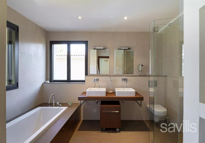 Image No.5-4 Bed House for sale