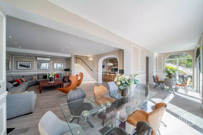 Image No.8-4 Bed House for sale