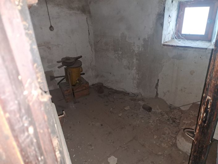 Image No.5-1 Bed House for sale