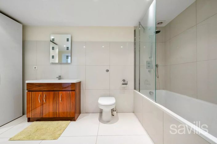 Image No.17-6 Bed House for sale