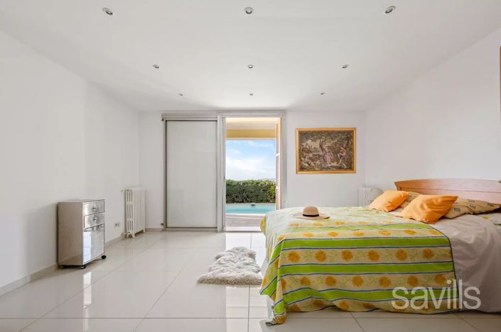 Image No.23-6 Bed House for sale