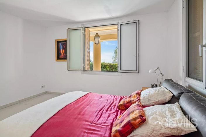 Image No.25-6 Bed House for sale