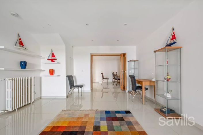 Image No.30-6 Bed House for sale
