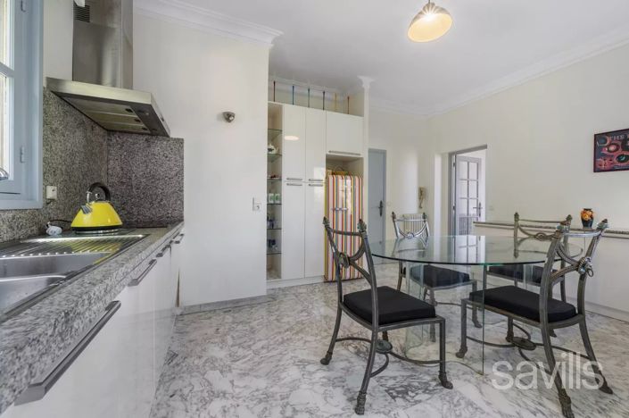 Image No.9-6 Bed House for sale