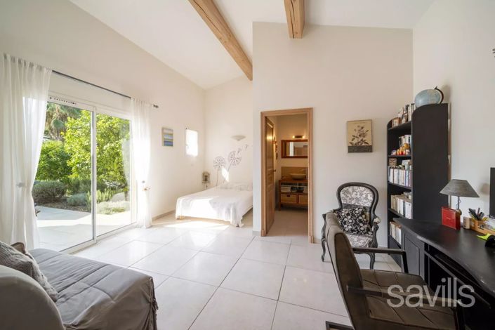 Image No.7-4 Bed House for sale
