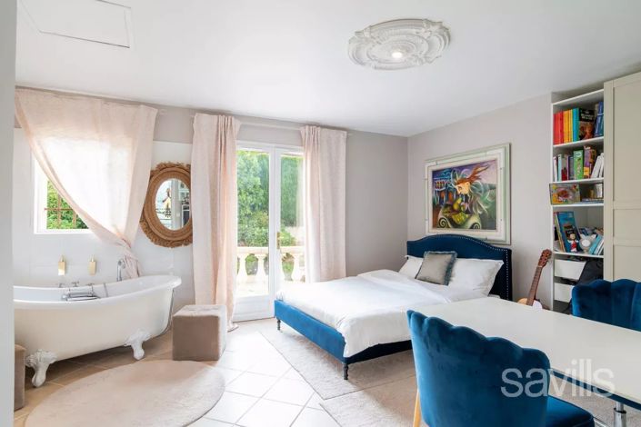 Image No.16-5 Bed House for sale