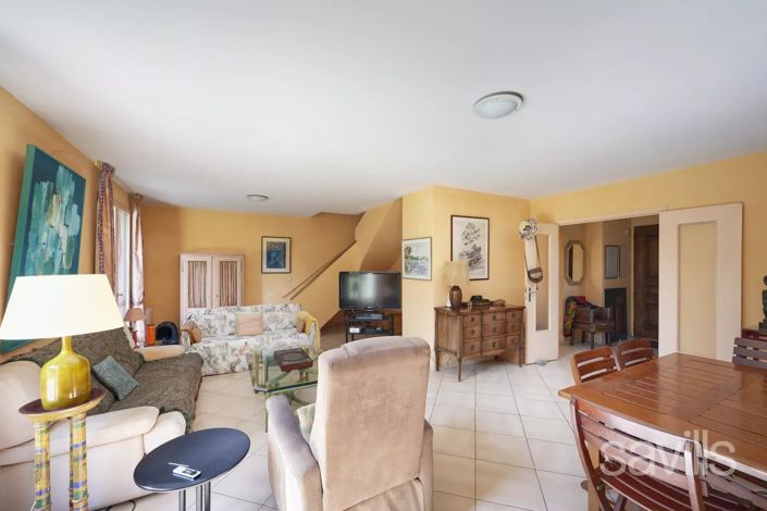 Image No.13-4 Bed House for sale