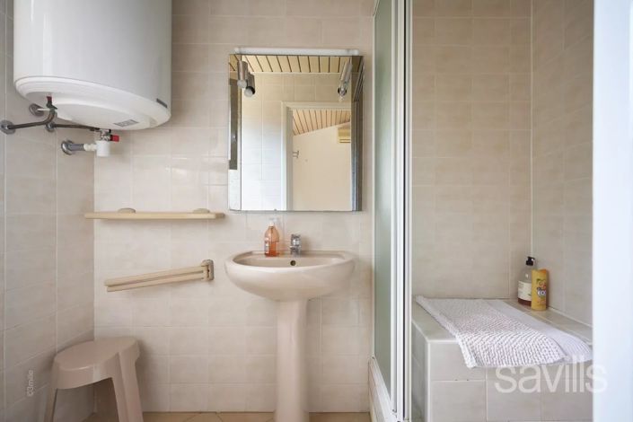 Image No.18-4 Bed House for sale