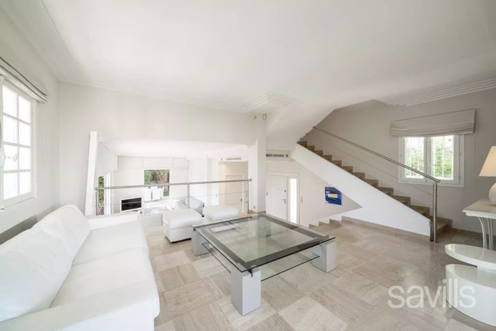 Image No.11-4 Bed House for sale