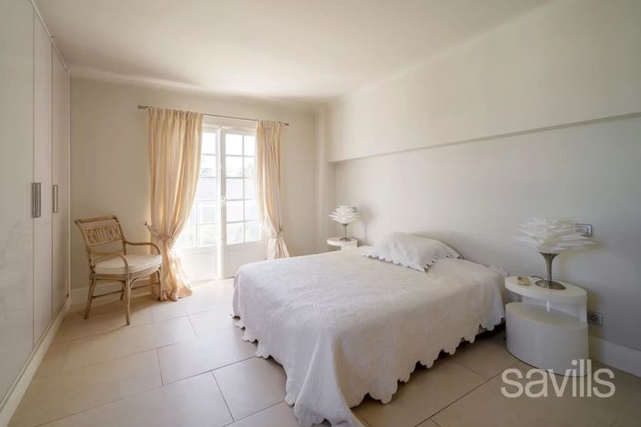 Image No.9-4 Bed House for sale