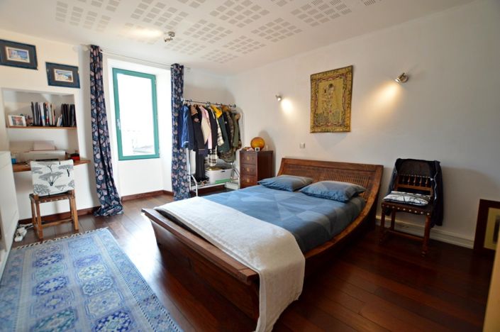 Image No.9-2 Bed House for sale