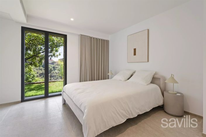 Image No.12-4 Bed House for sale