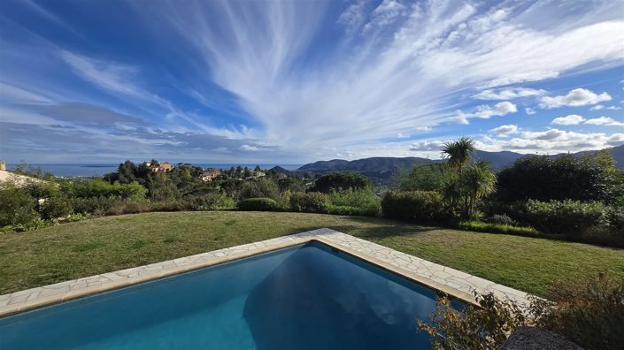 Image No.2-5 Bed House for sale