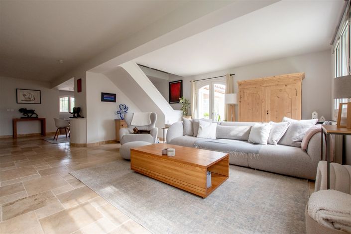 Image No.11-5 Bed House for sale