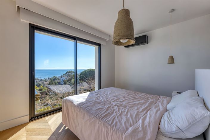 Image No.8-4 Bed House for sale