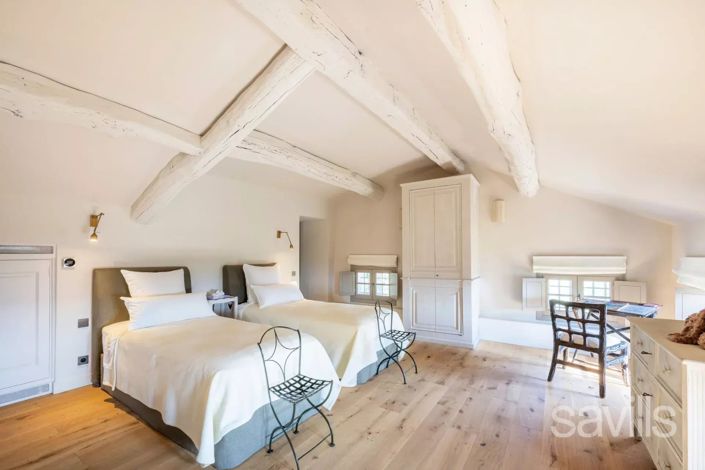 Image No.35-9 Bed House for sale