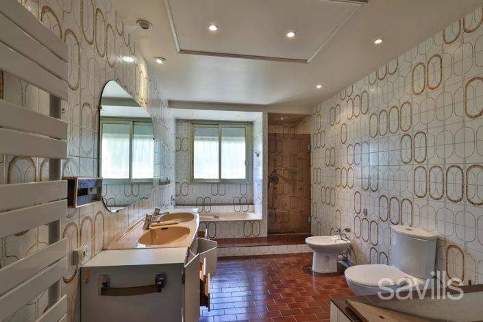 Image No.11-5 Bed House for sale
