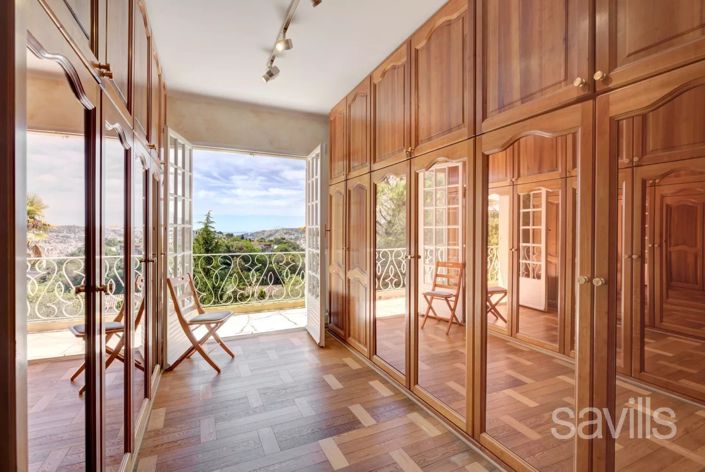 Image No.16-8 Bed House for sale