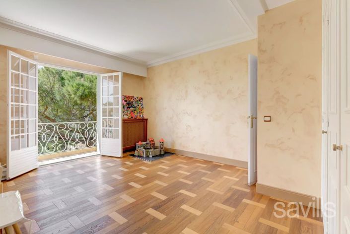 Image No.20-8 Bed House for sale