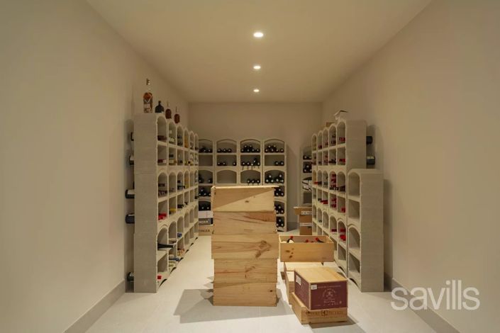 Image No.12-5 Bed House for sale