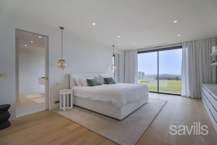 Image No.15-5 Bed House for sale