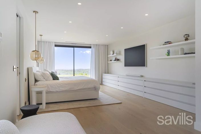 Image No.17-5 Bed House for sale