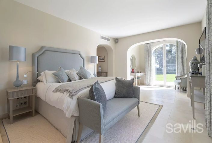 Image No.18-6 Bed House for sale