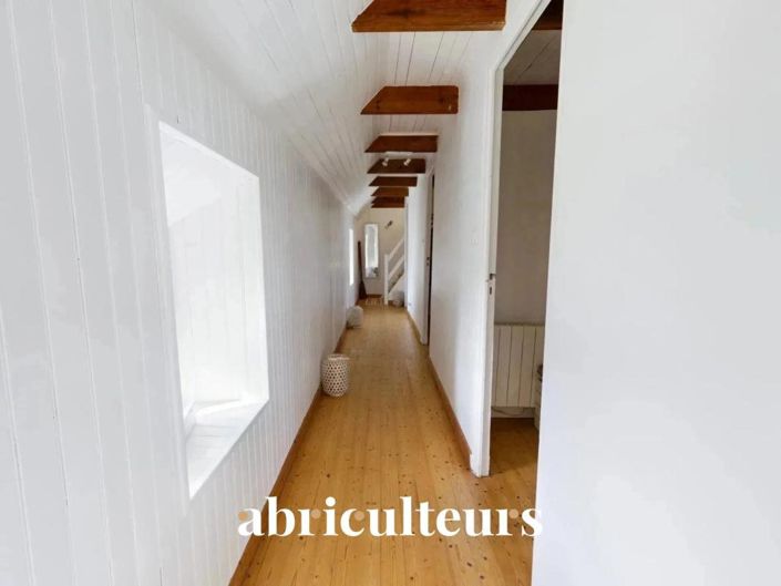 Image No.9-5 Bed House for sale