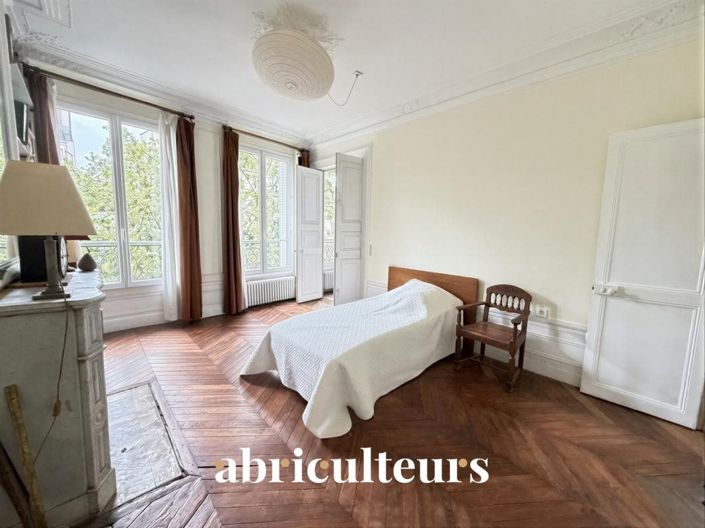 Image No.9-3 Bed Apartment for sale