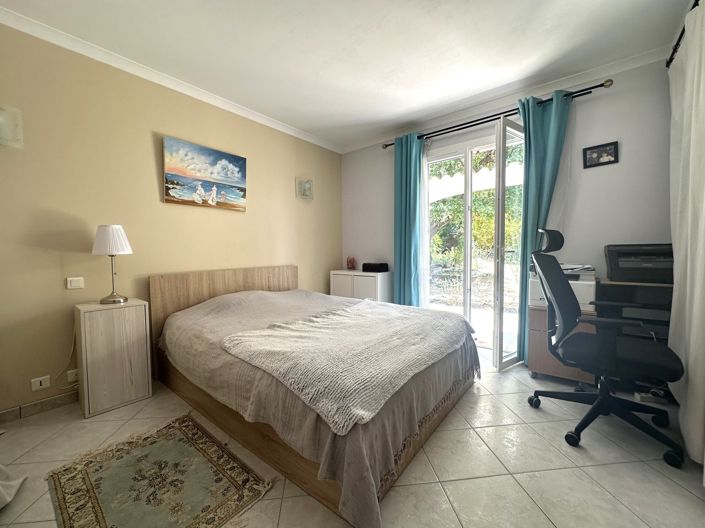 Image No.13-6 Bed House for sale