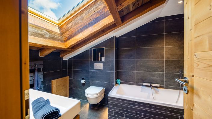 Image No.16-6 Bed House for sale