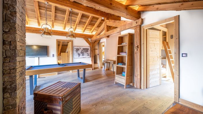 Image No.17-6 Bed House for sale
