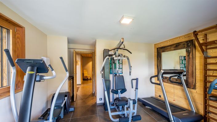 Image No.20-6 Bed House for sale