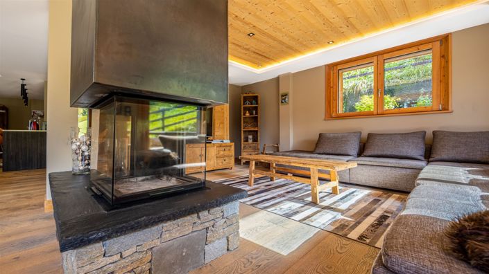 Image No.4-6 Bed House for sale
