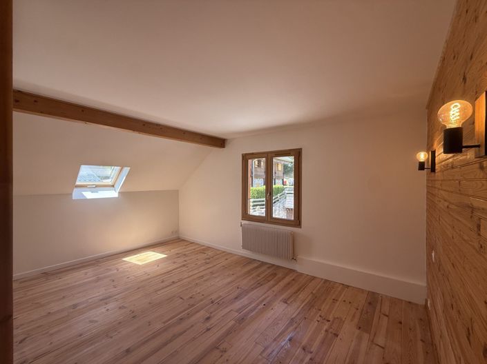 Image No.16-9 Bed House for sale