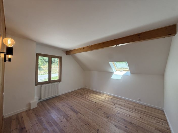 Image No.20-9 Bed House for sale