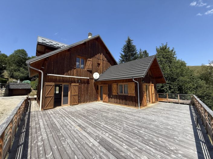 Image No.3-9 Bed House for sale