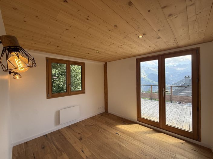 Image No.7-9 Bed House for sale