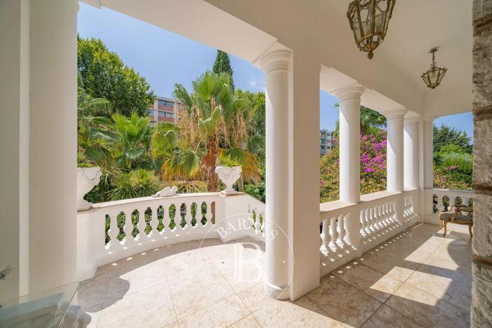 Image No.18-5 Bed House for sale