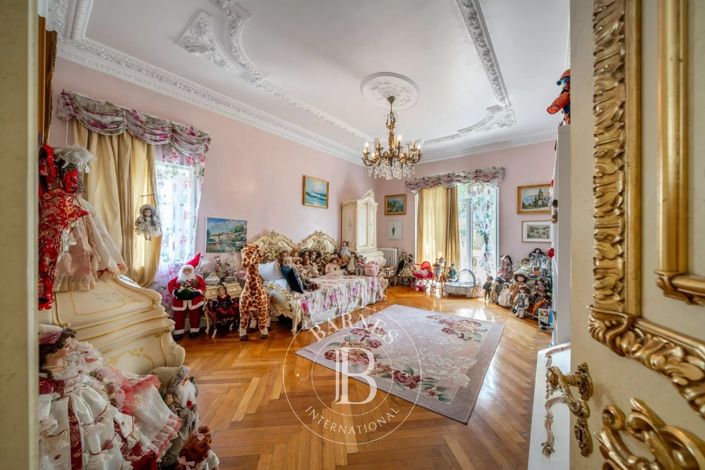 Image No.22-5 Bed House for sale