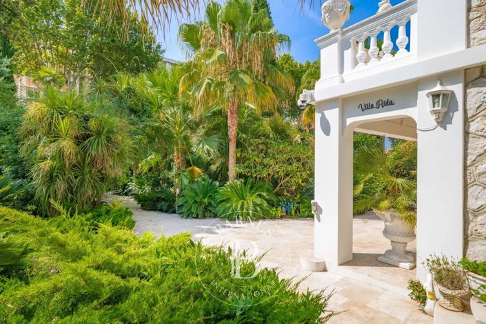 Image No.4-5 Bed House for sale